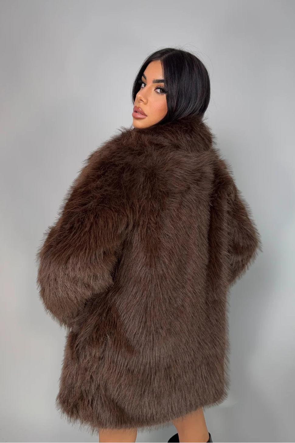 ABRIGO EFECTO PELO CHOCOLATE