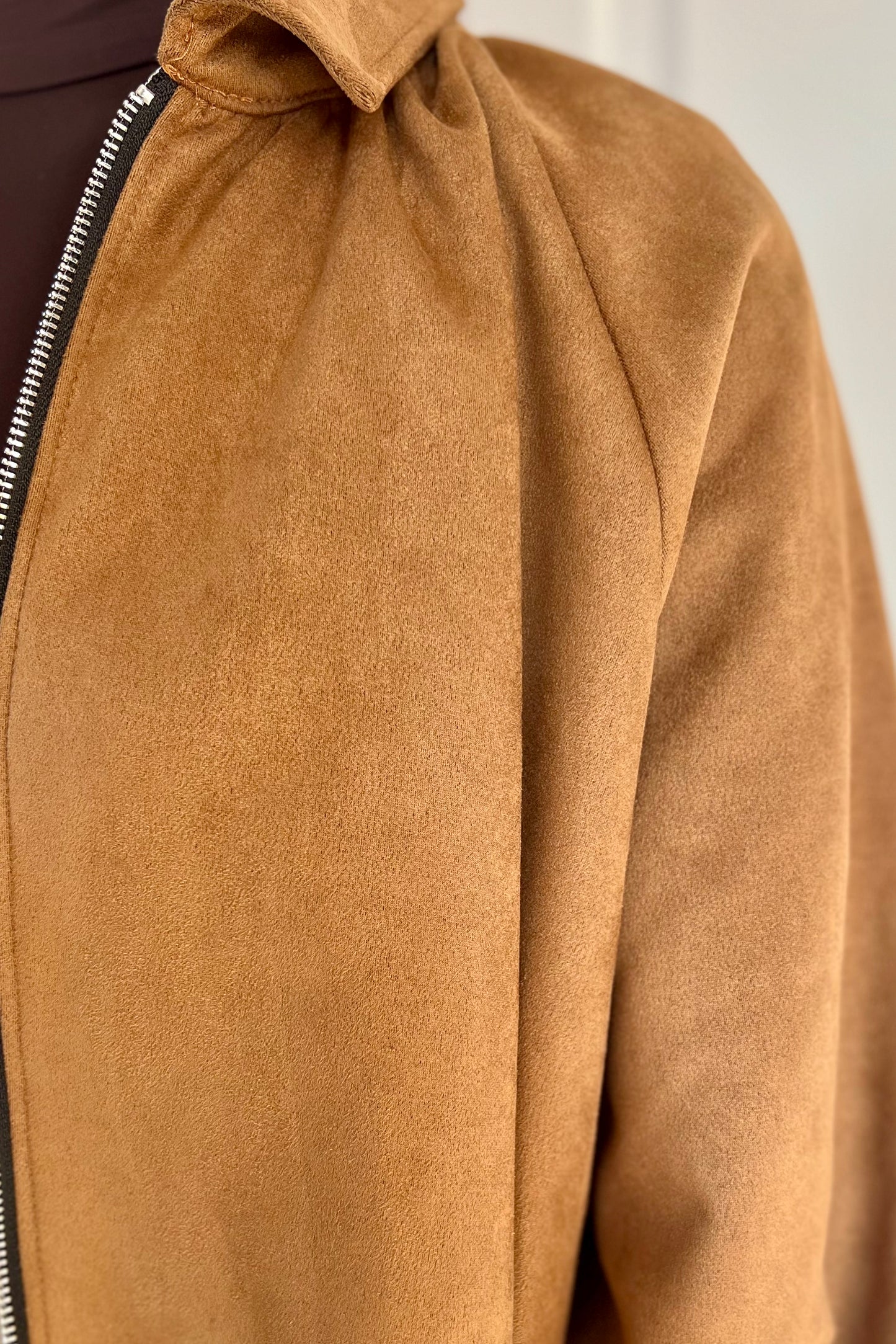 CHAQUETA BOMBER EFECTO ANTE CAMEL