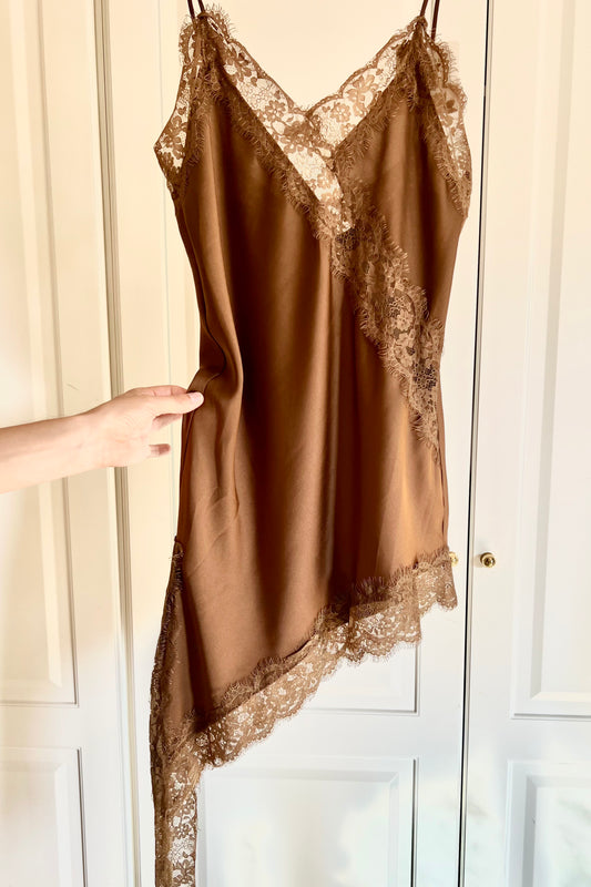 VESTIDO LENCERO ENCAJE BRONCE