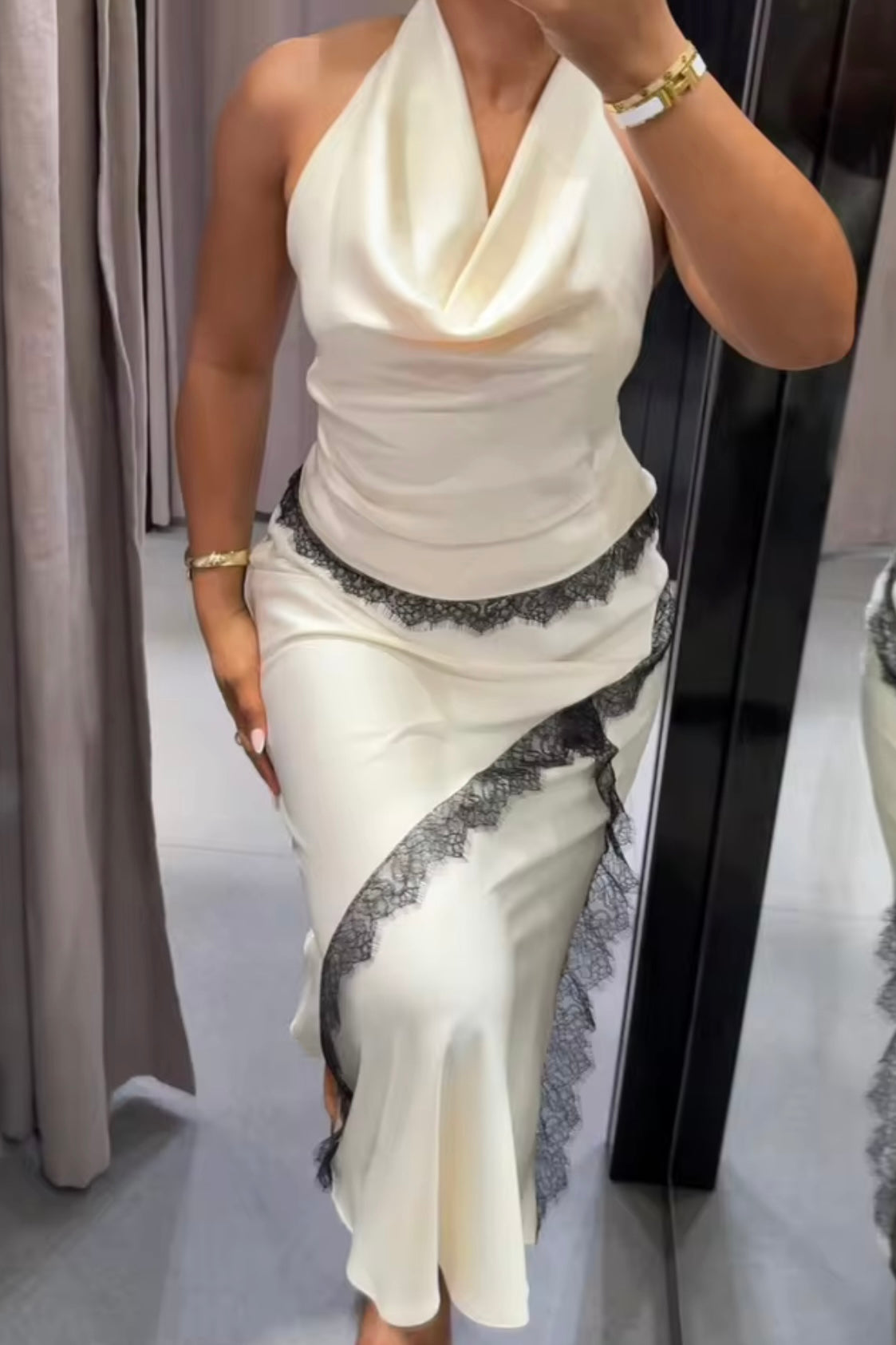 CONJUNTO SATINADO HALTER ENCAJE